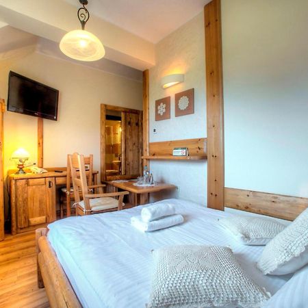 Hotel Carpatia Bieszczadzki Gosciniec Wetlina Bilik gambar