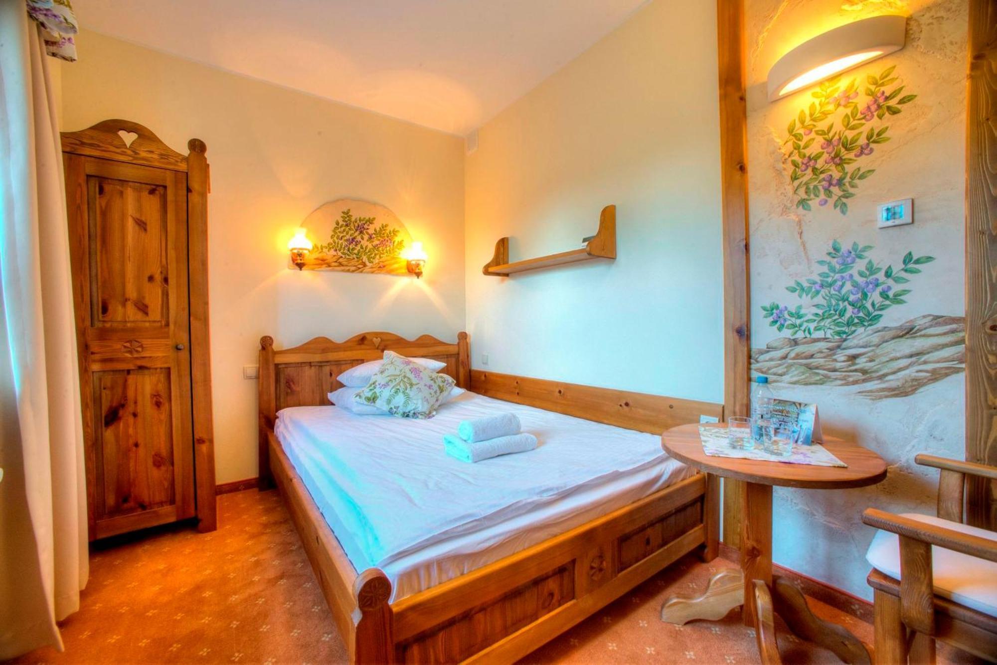 Hotel Carpatia Bieszczadzki Gosciniec Wetlina Bilik gambar